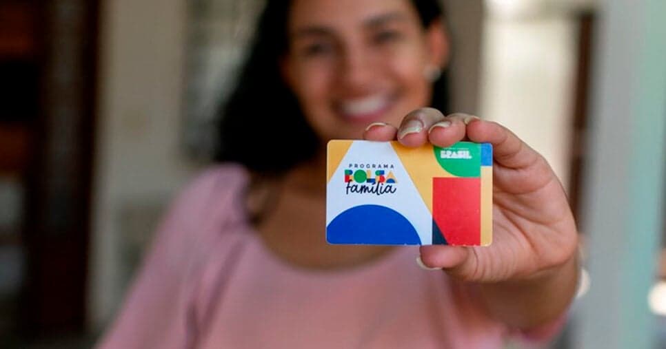 Além dos R$600: Bolsa Família comunica extra e pagamento a 28M mulheres em março de 2026