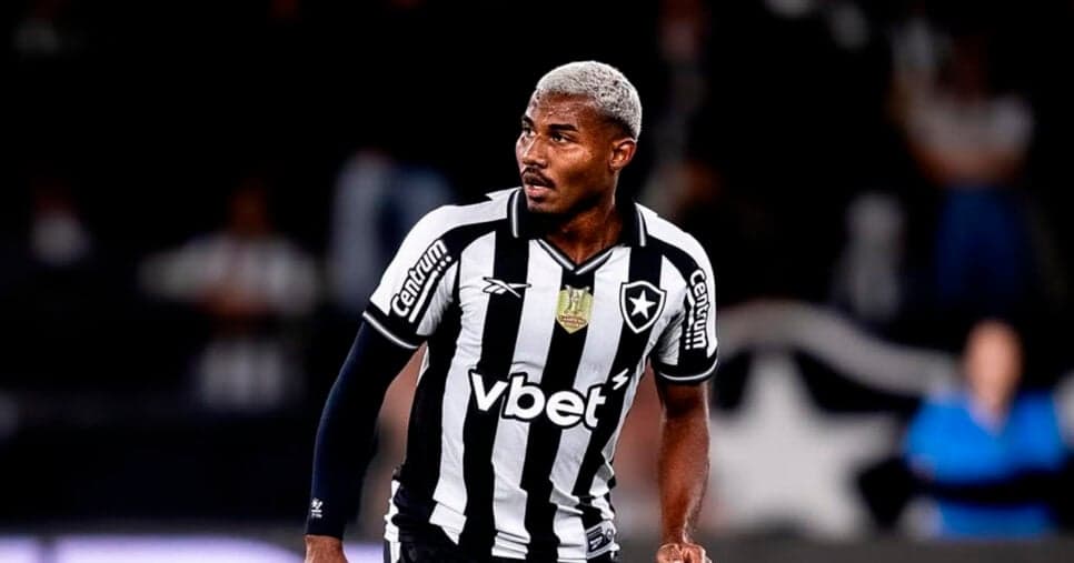 Davide Ancelotti lida com Cuiabano fora no Botafogo e é obrigado a agir às pressas