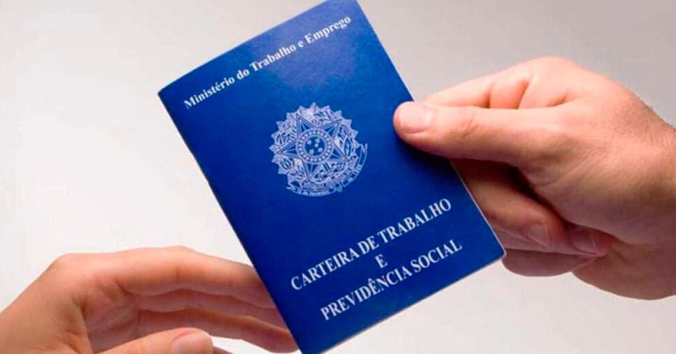 Menos de 30 min de almoço e nada de 8h diárias: Lei trabalhista traz 2 informes à lista de CLTs