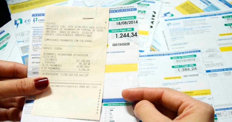 Conta de água, luz e telefone: Lei revela quanto tempo guardar recibos para não precisar pagar novamente