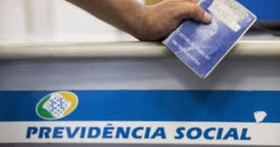 INSS: 3 profissões ganham direito à aposentadoria antecipada em 2026