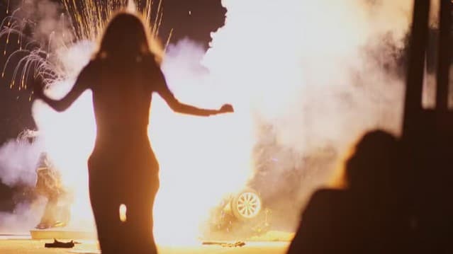 Vale Tudo: imagens inéditas de flashbacks mostram como aconteceu o acidente de carro envolvendo Heleninha e Leonardo (Foto: Reprodução / Globo)