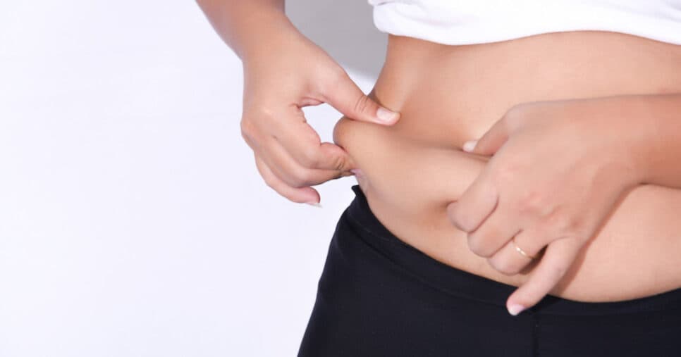 Com gengibre e abacaxi: Chá potente elimina a gordura e emagrece 10 Kg