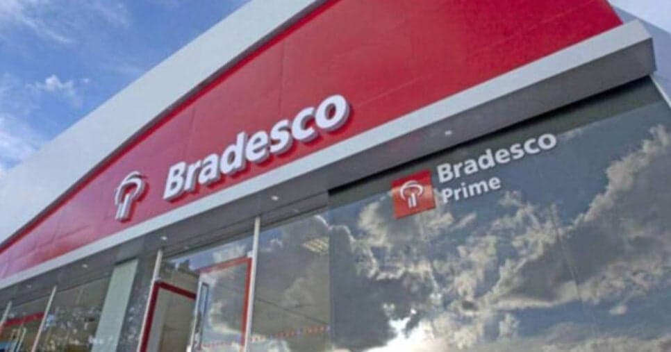 Bradesco informa aumento e antecipação de pagamento para outubro de 2025