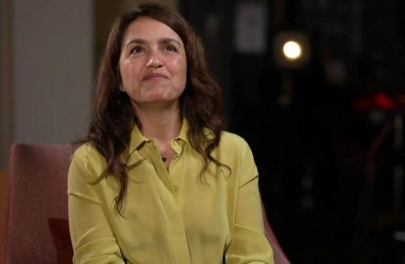 A autora Manuela Dias em entrevista ao Fantástico neste domingo (5); pistas sobre Vale Tudo (Foto: Reprodução / Globo)