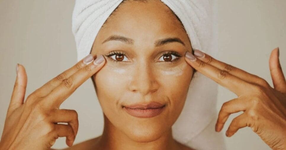 Botox de graça e bomba de colágeno: Misturinha com 2 ingredientes elimina rugas e rejuvenesce mulheres de 40+