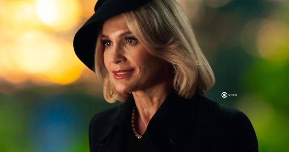 Sandra vira outra pessoa em Êta Mundo Melhor após apunhalar Ernesto e 'roubar' herança de Paixão