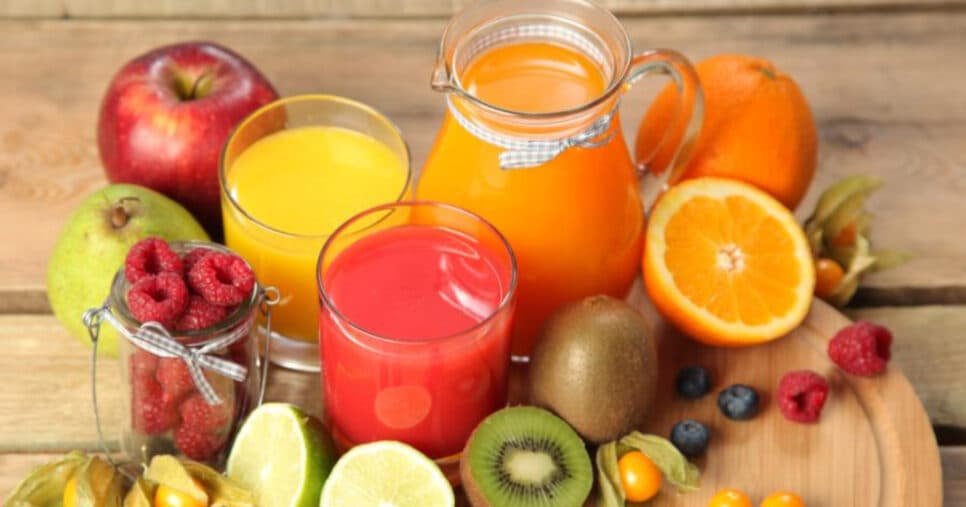 Suco de colágeno caseiro traz bomba de rejuvenescimento e fim da flacidez às 60+