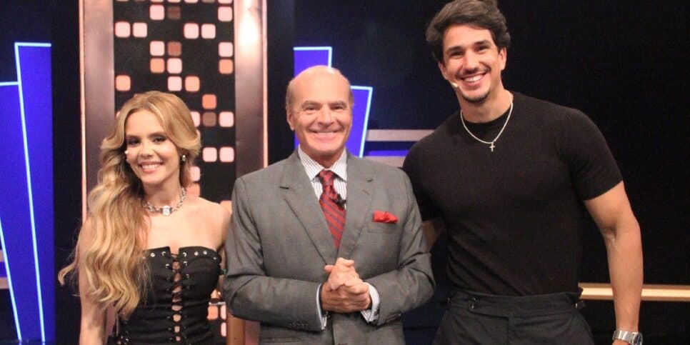 No game show de Marcelo de Carvalho, o influenciador Gabriel Veiga confunde qual dos meses tem 28 dias