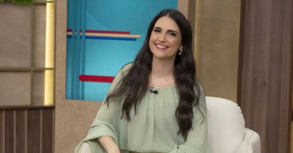 “Dor profunda”: Chris Flores desabafa sobre paralisação do corpo, cirurgia delicada e diagnóstico grave