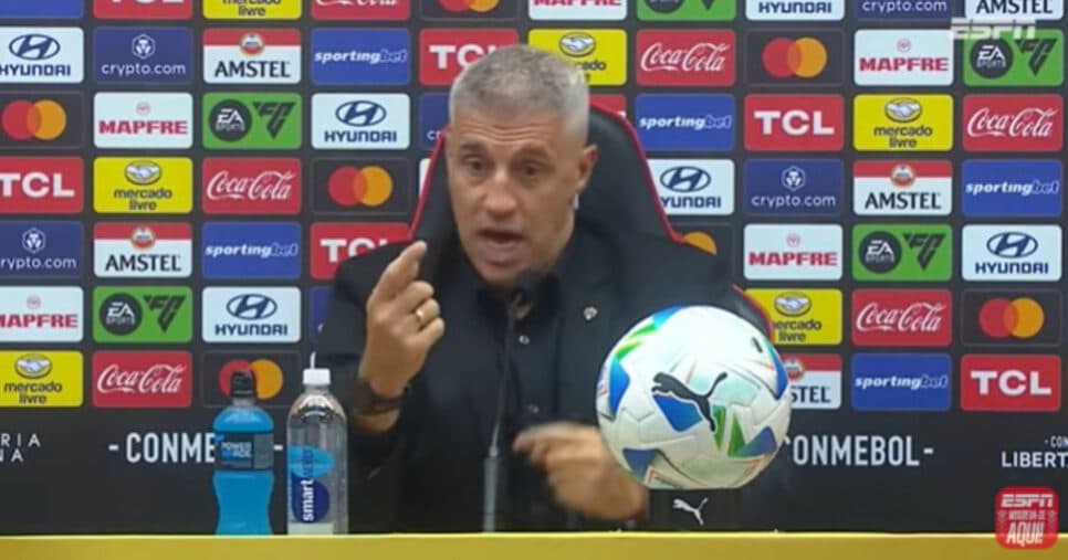 Saída autorizada por Crespo: Casares manda embora 2 craques do São Paulo em 2025