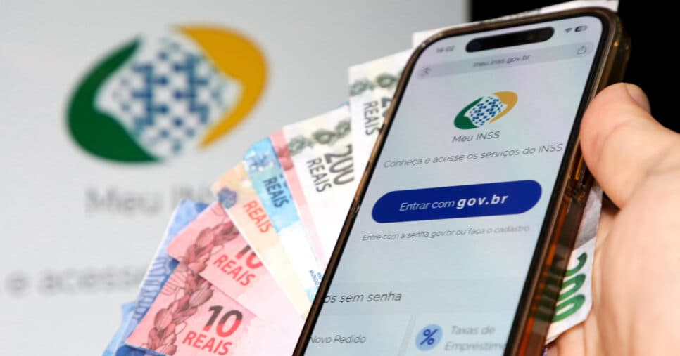 Adeus aos R$1518: Reajuste chega ao INSS e traz mais de R$1600 aos aposentados em menos de 50 dias