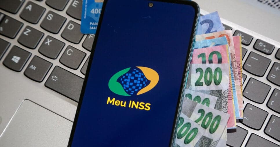 Guia do INSS mostra como se aposentar com 15, 20 e 25 anos de contribuição