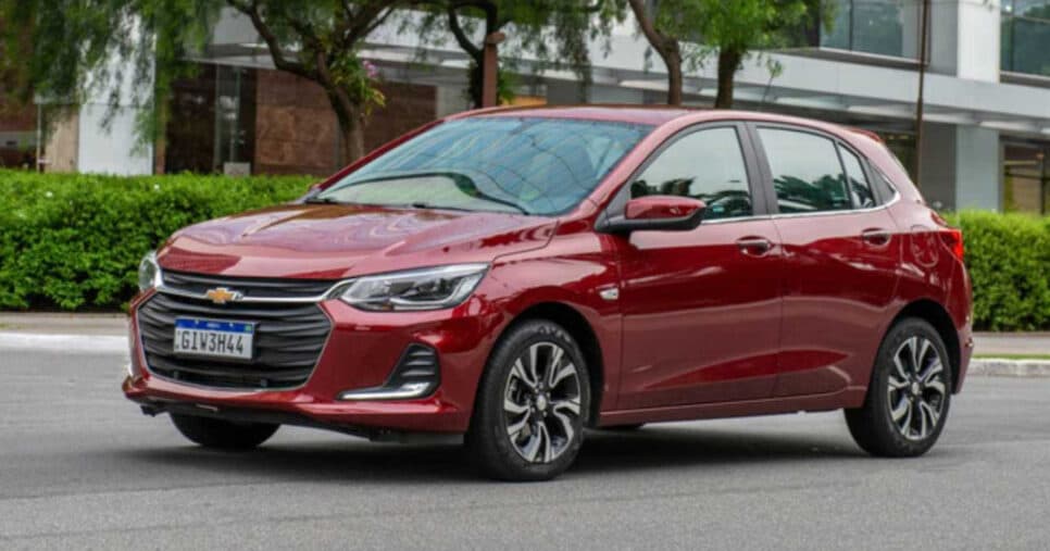 Baratos igual ao Ônix: 5 carros econômicos para comprar e ganhar dinheiro trabalhando na Uber