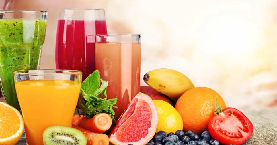 Ameniza as rugas e revitaliza a pele: 3 receitas de suco que rejuvenesce as mulheres