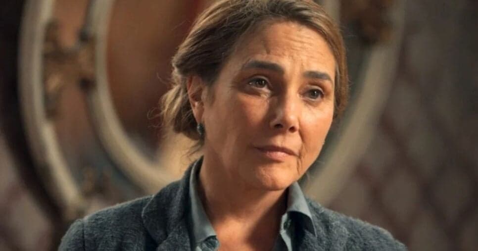 Zulma é apunhalada pelas costas por Zenaide e Dita desmascara vilã em Êta Mundo Melhor