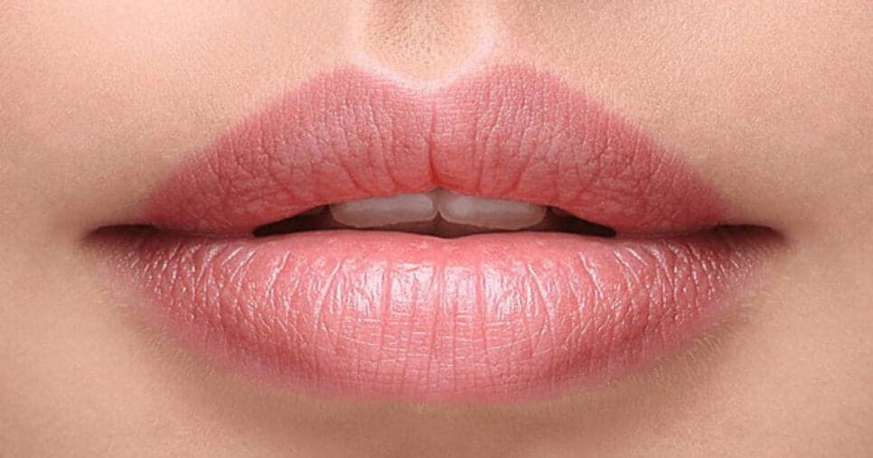 Adeus, Nivea: Como deixar os lábios rosados e hidratados com esfoliação natural