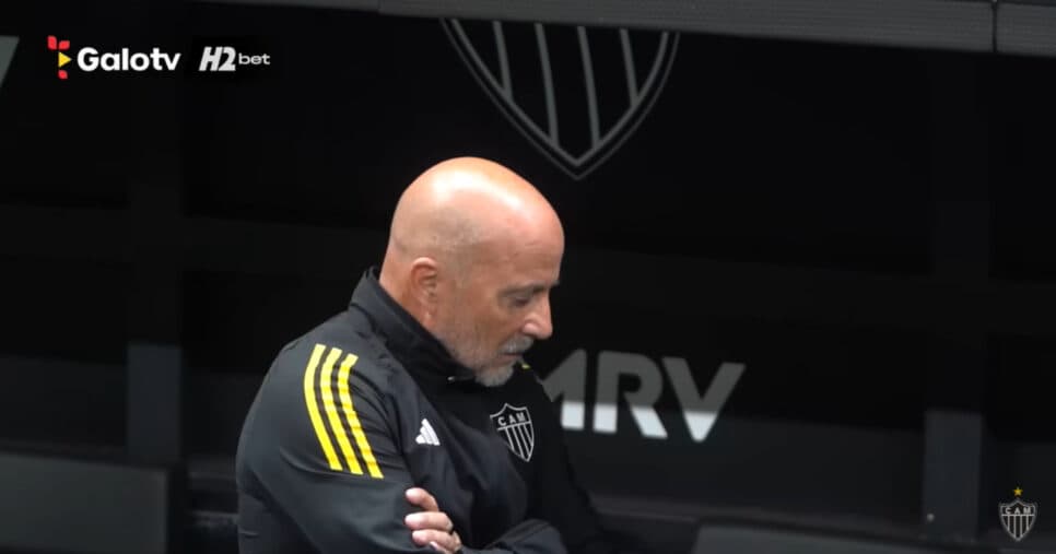 Sampaoli pede reforços no Atlético-MG e comunica sobre venda de Hulk em 2026