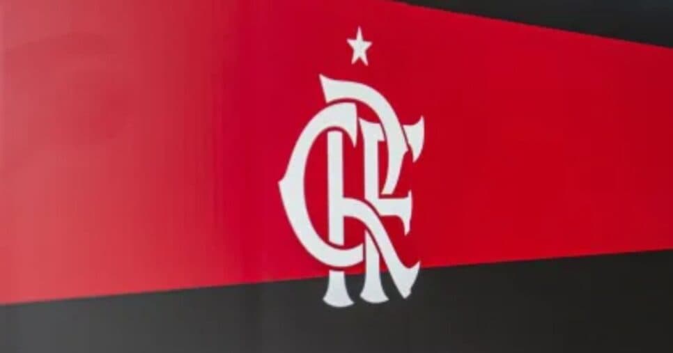 José Boto comunica Filipe Luís e autoriza venda de atacante de R$ 31M do Flamengo