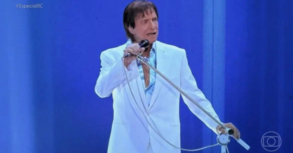 Pavor: O motivo pelo qual Roberto Carlos tomou banho por 2h após abraçar Xuxa