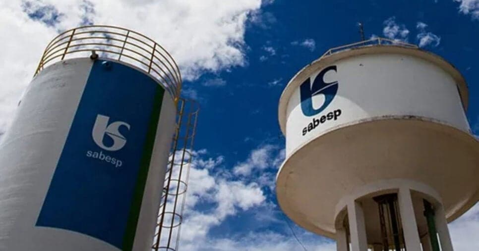Novo benefício da Sabesp libera conta de água 78% mais barata: como idosos podem garantir?