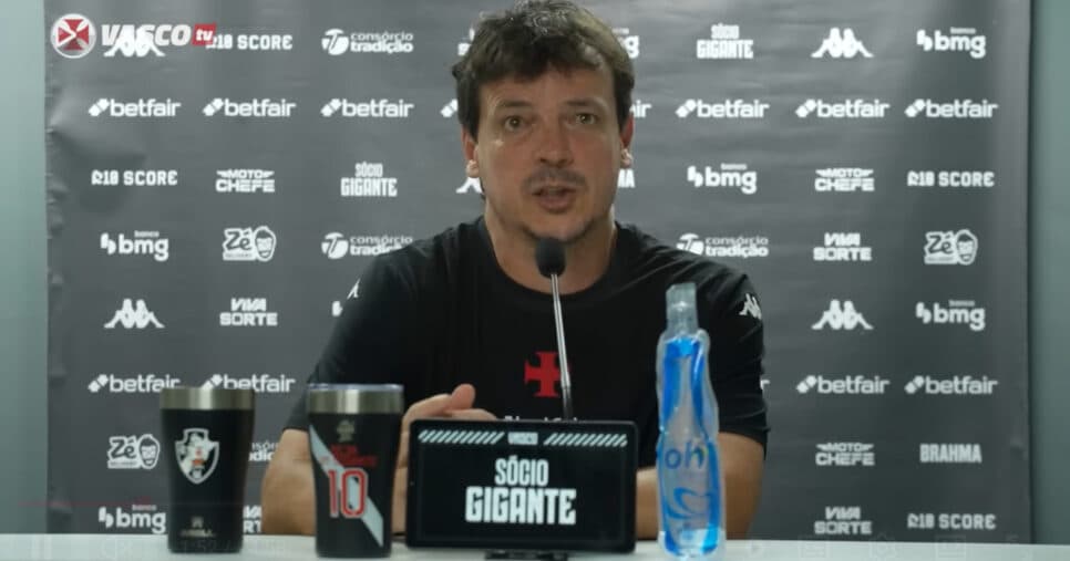 Atacante de R$ 25M dá adeus ao Vasco e Diniz é comunicado hoje (28/01)