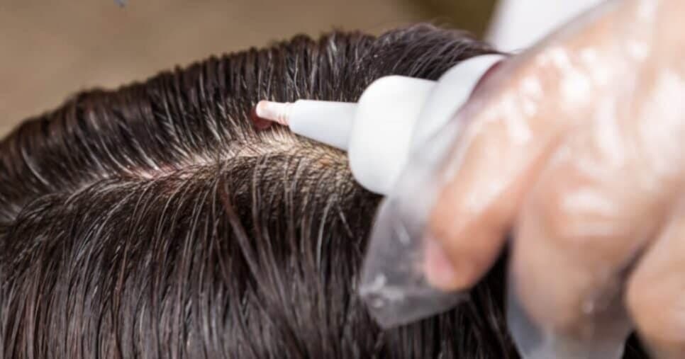 Tinta caseira com apenas 1 ingrediente dá fim ao cabelo grisalho e renova visual