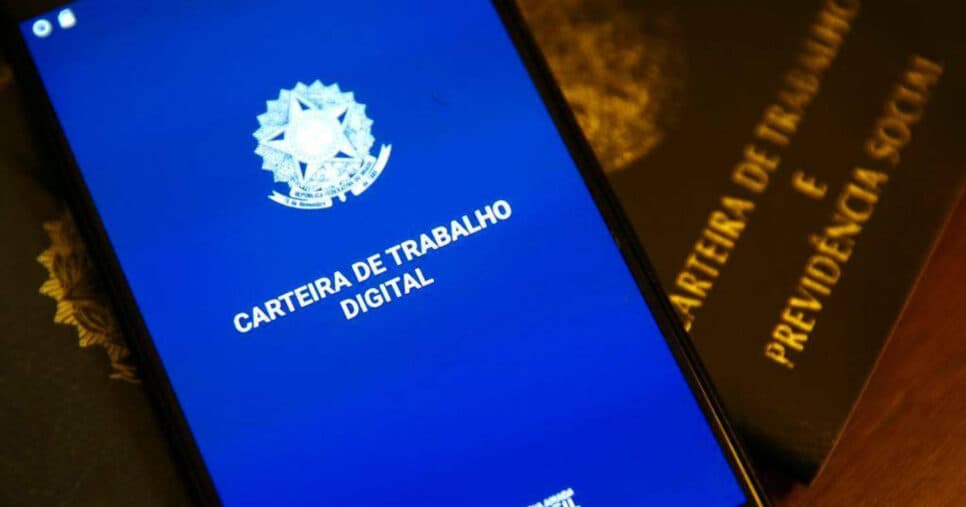 Lei revela limite máximo de atraso no trabalho e o que gera justa causa