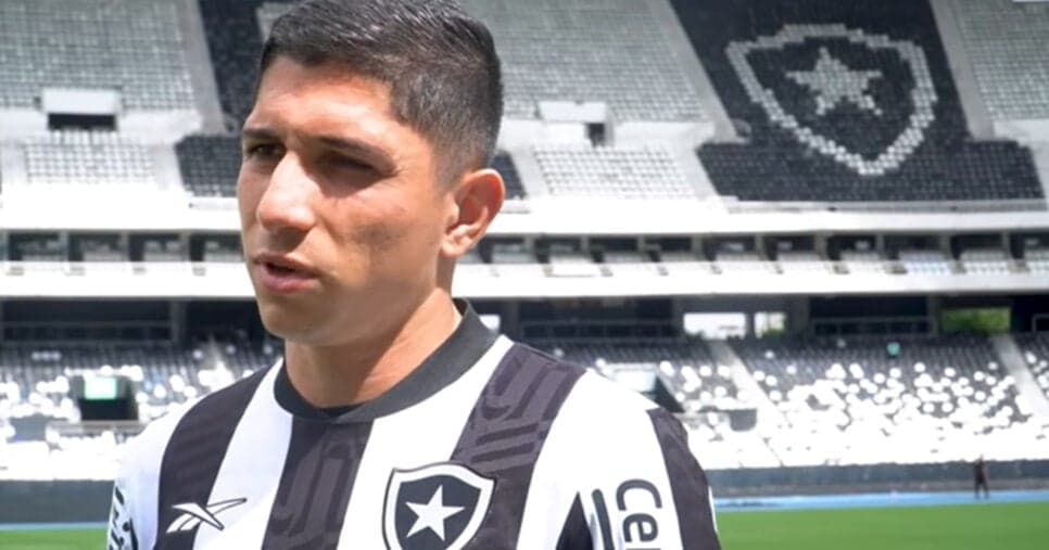 Textor apunhalado: Corinthians bate martelo sobre contratação de Savarino e rasteira no Botafogo