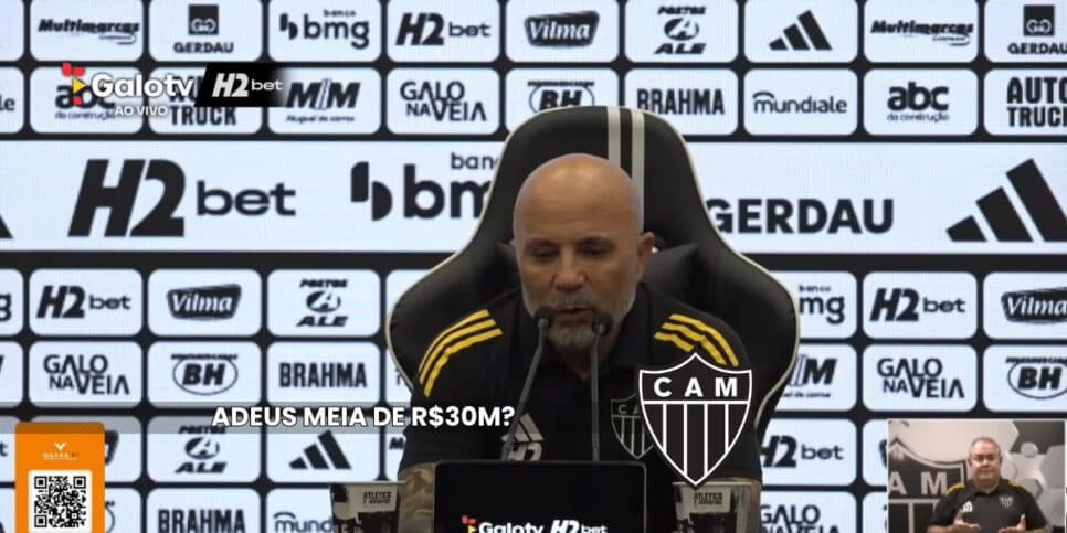 SAF do Atlético-MG comunica Sampaoli e aprova venda de meio-campista por R$30M