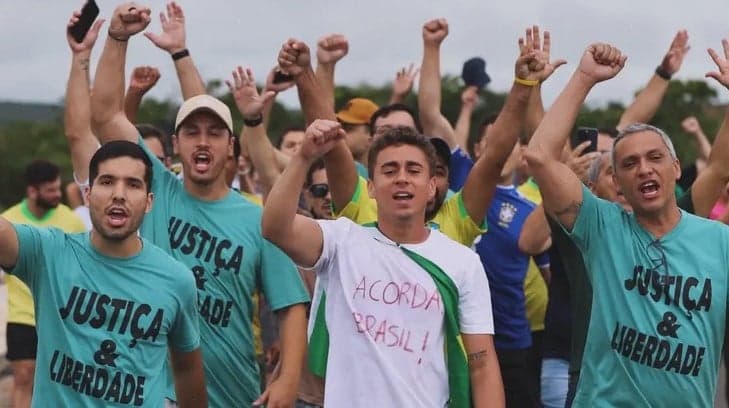 Nikolas e apoiadores (Foto: Reprodução / Instagram)

