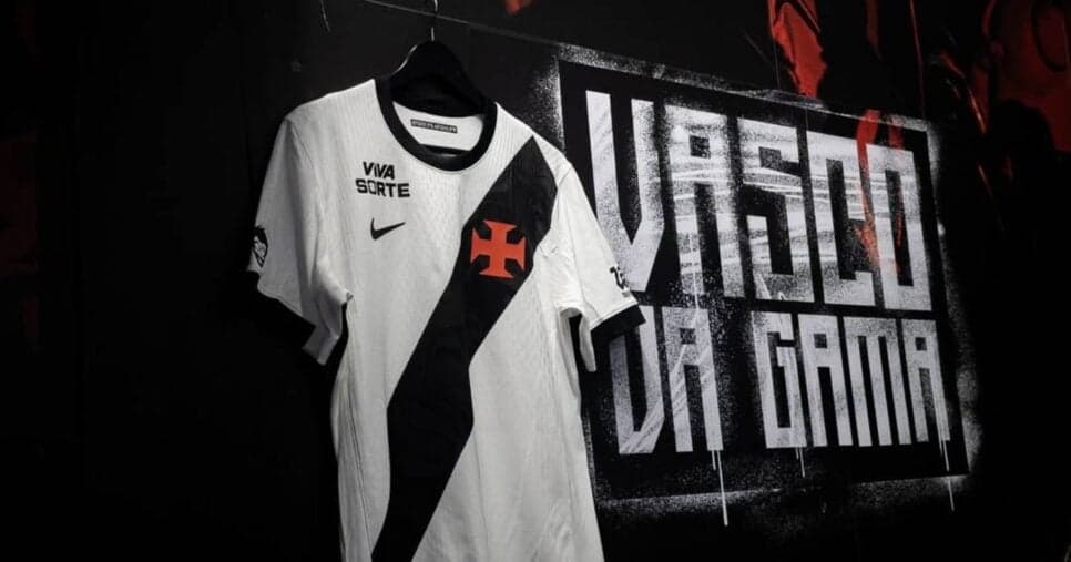 Contrato até 2029: Atacante de R$31M desembarca no RJ para assinar com o Vasco