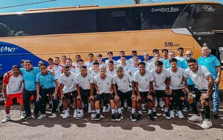 Delegação do Águia de Marabá que disputou a Copinha (Foto: Reprodução / Instagram / Estadão)