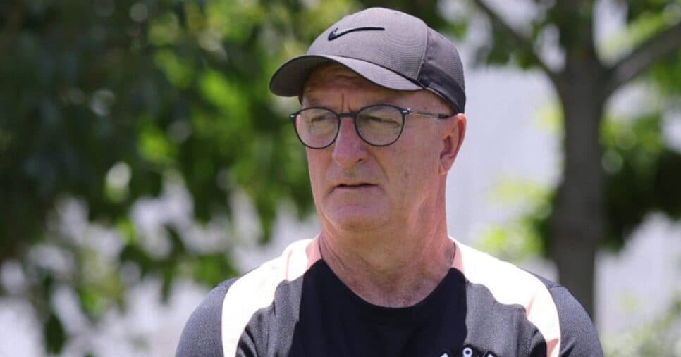 Dorival Jr dispensa zagueiro de R$21M do Corinthians após vexame no Paulistão