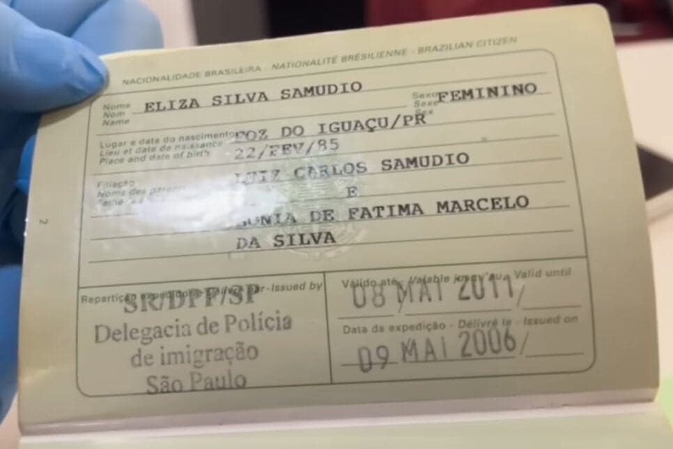 Verso do passaporte de Eliza Samúdio (Foto: Reprodução / Portal Leo Dias)