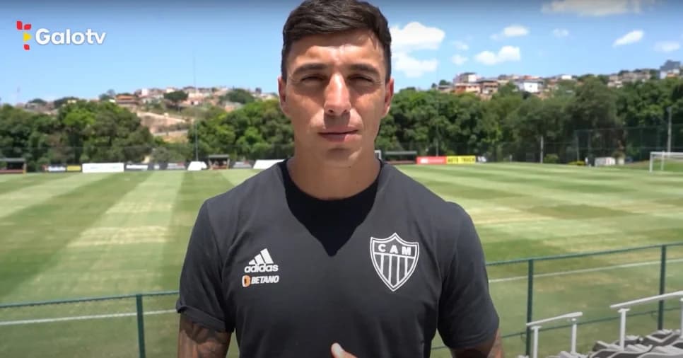 Saravia quando jogava pelo Atlético-MG (Foto: Reprodução/ GaloTV)