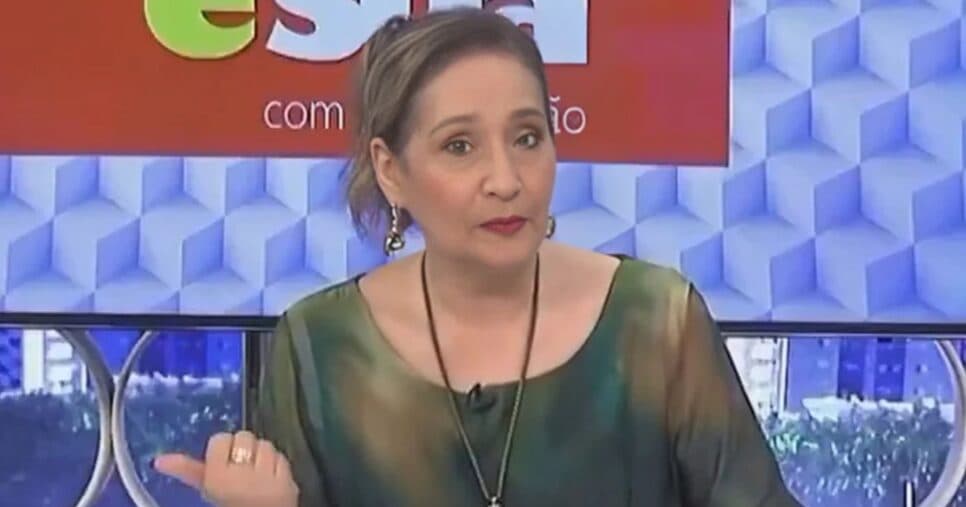 Sonia Abrão desabafa sobre o que sofreu na TV e vai aos prantos: "Não gosto de falar"