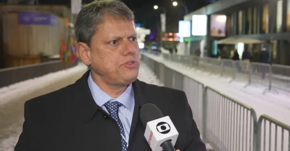 Tarcísio libera idosos de 3 dívidas e surpreende (Foto: TV Globo)