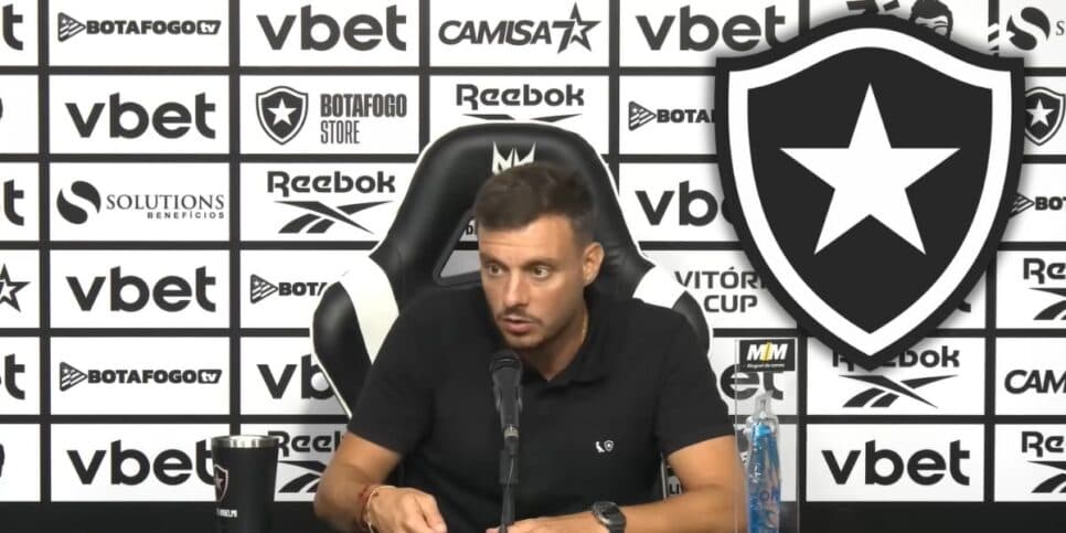 Martín Anselmi sofre com volante de R$ 54M fora no Botafogo 