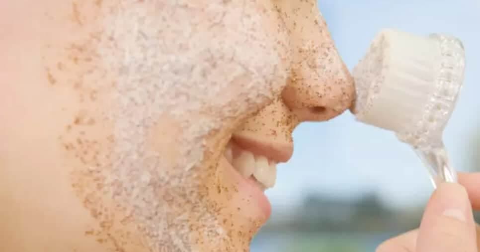 Rejuvenesce às 60+: Como acabar com as rugas com esfoliante caseiro com 2 ingredientes
