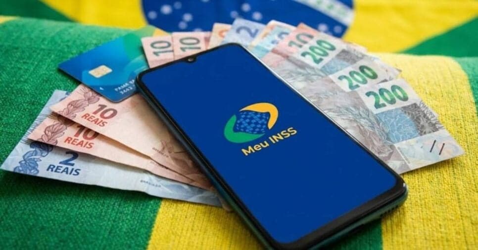 Guia prático do INSS: Como aposentar aos 55 e quem tem direito
