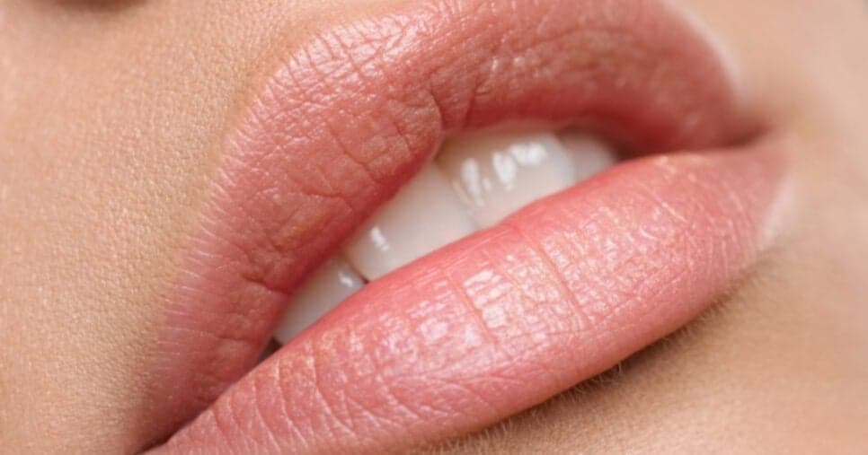 Nada de preenchimento labial: 3 truques para aumentar os lábios que vão te afastar de clínicas estéticas