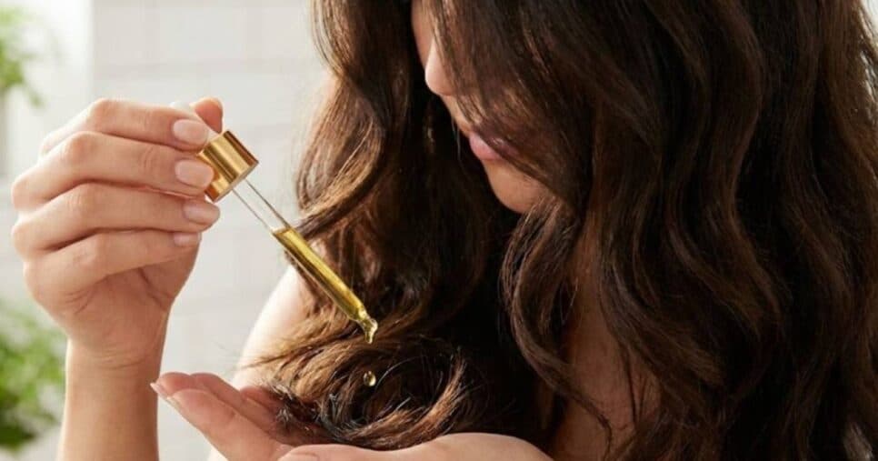 3 óleos naturais que combatem a queda capilar e que vão fortalecer e estimular o crescimento