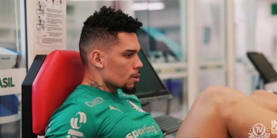 Paulinho está perto de retornar aos gramados (Reprodução: TV Palmeiras / Youtube)
