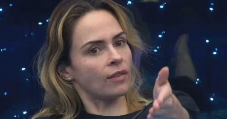 Equipe de Ana Paula Renault é obrigada a emitir nota oficial por caos no BBB26: "Nunca"