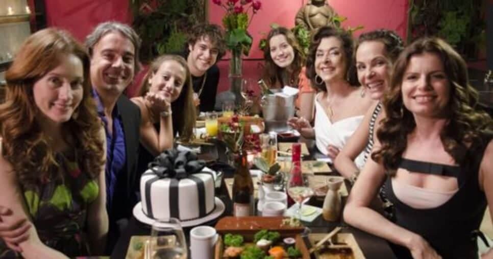 Irreconhecível, ator de Avenida Brasil abandona as novelas e trabalha com restaurante: "Não me arrependo"