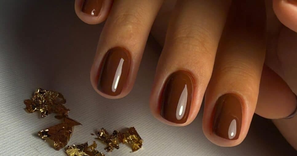 Unhas curtas e redondas (Foto: Canva)