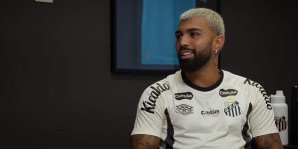 Gabigol teve rescisão de contrato exigida no Cruzeiro (Reprodução: Romário TV / Youtube)