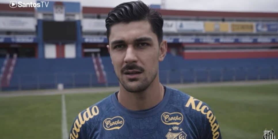 João Basso rescindiu seu contrato com o Santos (Reprodução: Youtube)