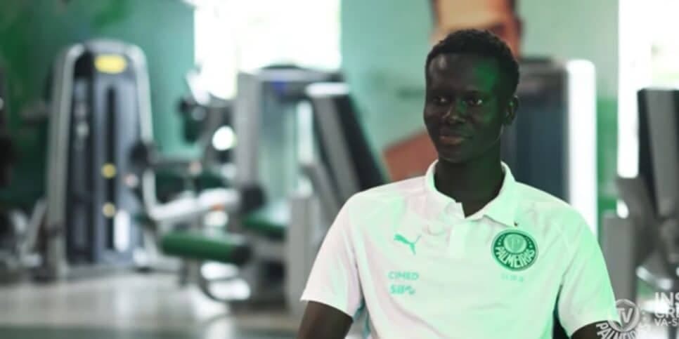 Koné Zié assinou em definitivo com o Palmeiras (Reprodução: Youtube)